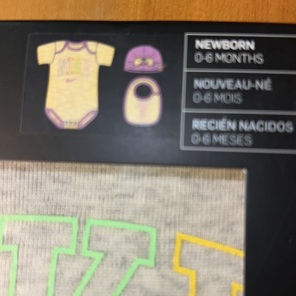 Nike 2-3 Pieces Set Outfit NIB - Picture 2 of 4